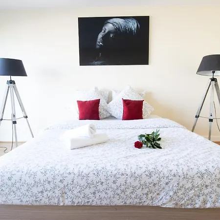 Appartement spacieux avec vue Cathédrale Reims Extérieur photo
