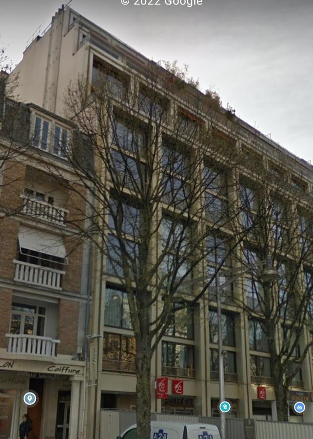 Appartement Spacieux Avec Vue Cathédrale Reims